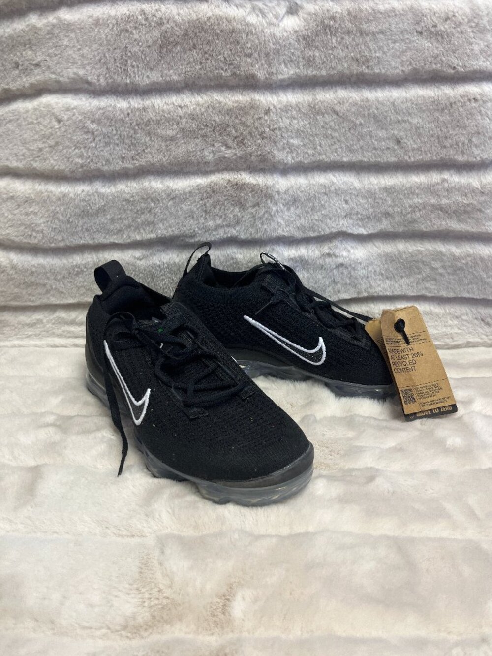 Size 9 Women's Nike Air Vapormax Sneakers 2021